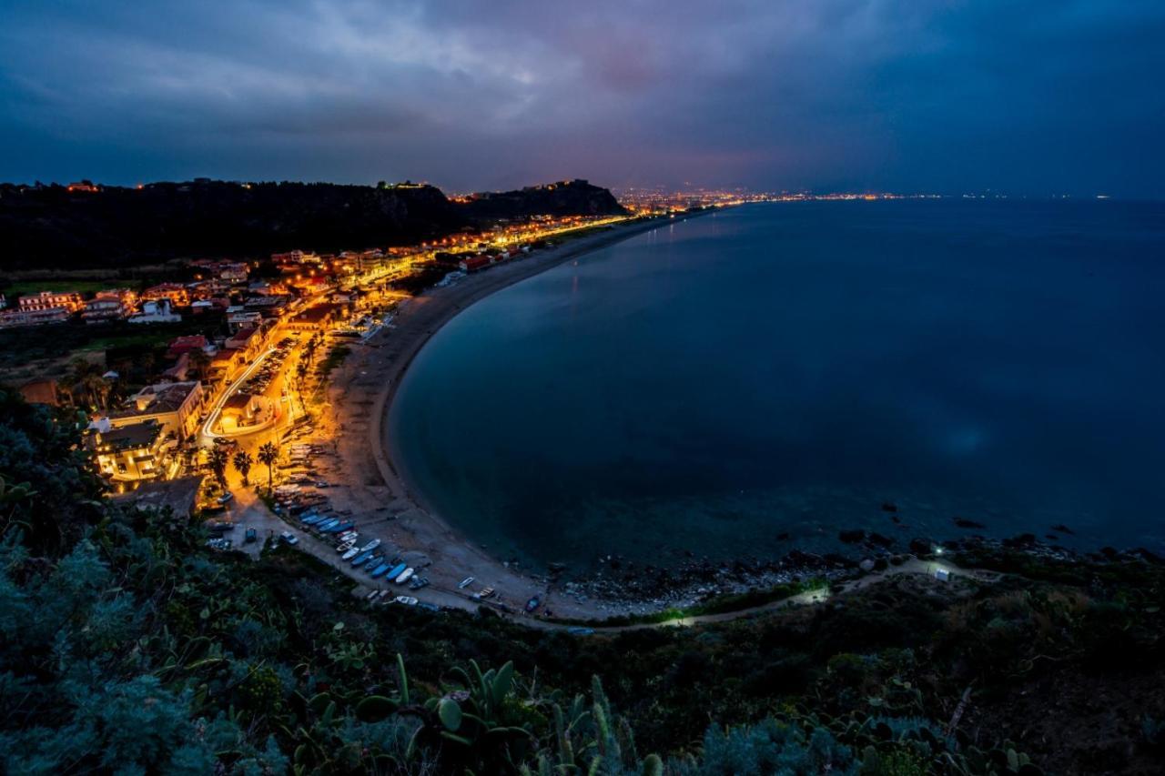 Home Square Milazzo Exteriör bild